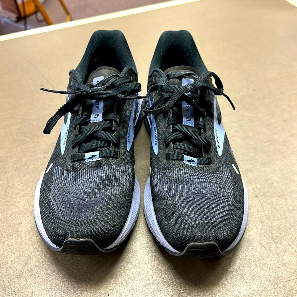Brooks Launch 9